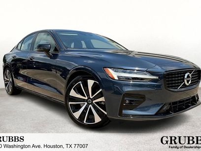 Used 2022 Volvo S60 B5 Momentum w/ Premium Package