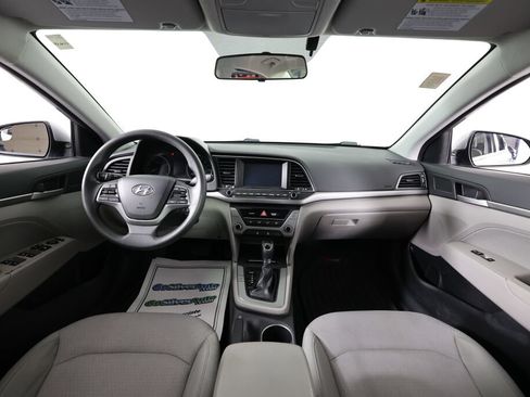 Used 2017 Hyundai Elantra SE FWD image 27