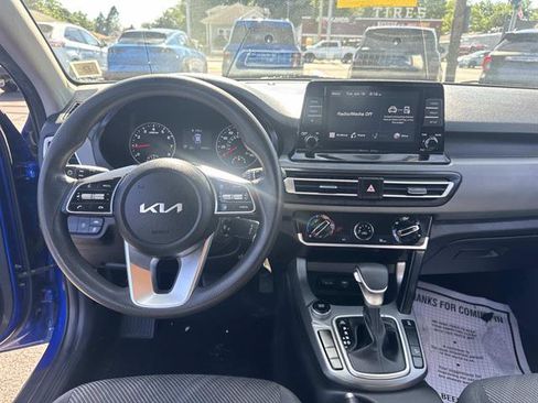 Used 2022 Kia Seltos LX AWD/4WD image 10