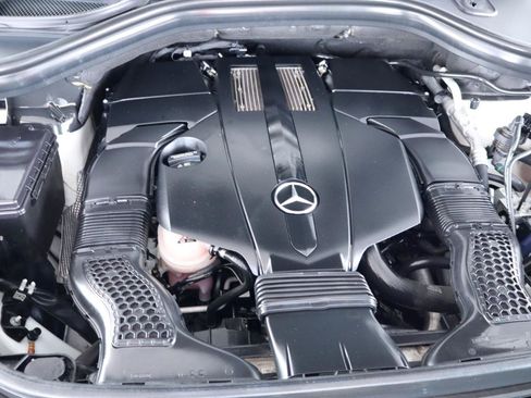 Used 2018 Mercedes-Benz GLS 450 4MATIC w/ Premium Package image 48