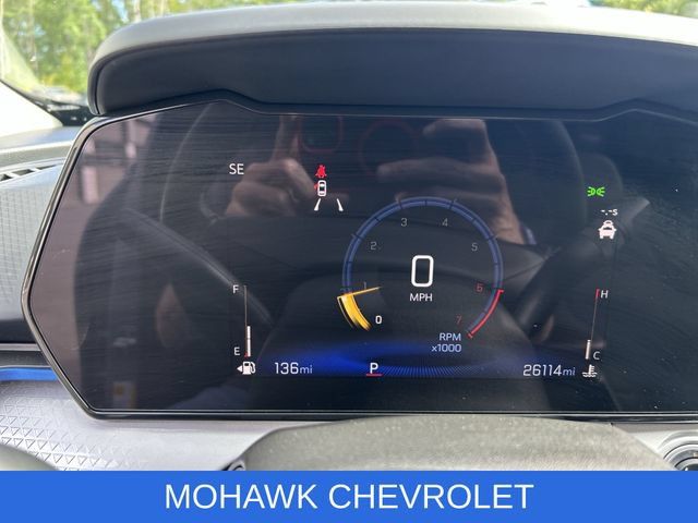 Used 2024 Chevrolet Trax LT w/ Driver Confidence Package FWD image 11