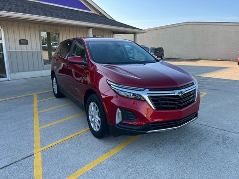 Used 2023 Chevrolet Equinox LT FWD image 3