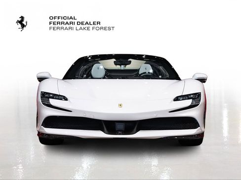 Used 2025 Ferrari SF90 Spider image 7