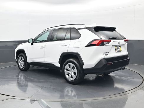 Used 2020 Toyota RAV4 LE FWD image 7