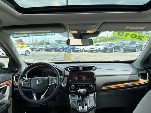 Used 2019 Honda CR-V EX image 17