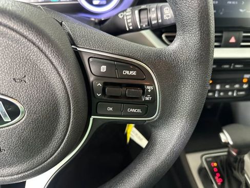 Used 2021 Kia Niro LX image 16