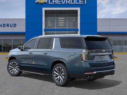 New 2026 Chevrolet Suburban High Country AWD/4WD image 3