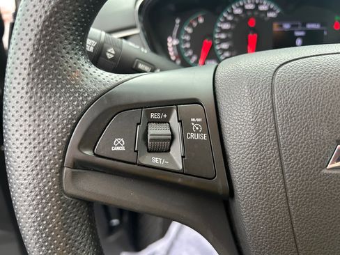 Used 2020 Chevrolet Trax LT image 22