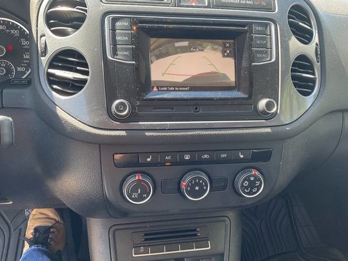 Used 2016 Volkswagen Tiguan S FWD image 17