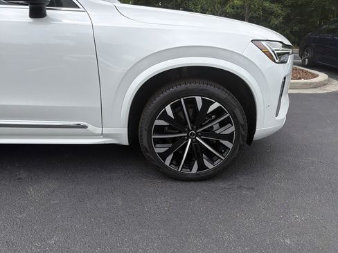 Used 2026 Volvo XC90 B6 Ultra w/ Protection Package AWD/4WD image 13