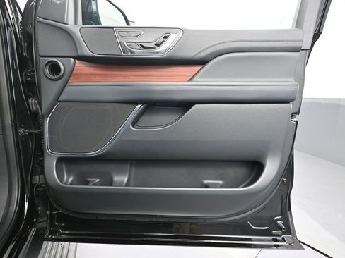 Used 2024 Lincoln Navigator Reserve image 52