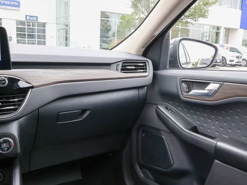Used 2020 Ford Escape Titanium FWD image 11