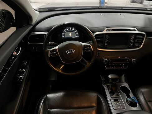 Used 2019 Kia Sorento EX FWD image 11