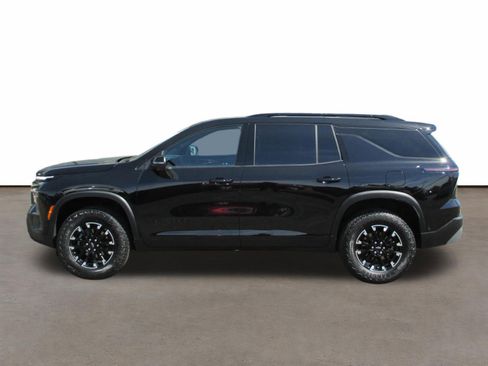 Used 2024 Chevrolet Traverse Z71 w/ Enhanced Driving Package AWD/4WD image 2