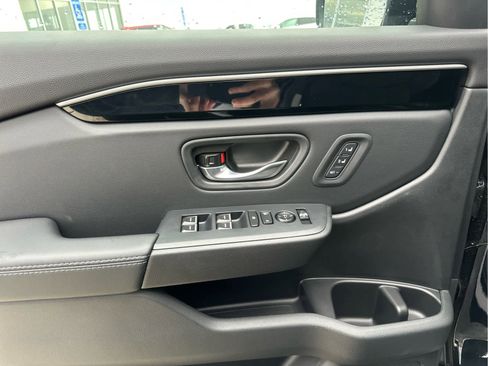 New 2025 Honda Pilot Touring image 24