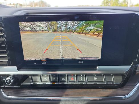 Certified 2023 GMC Sierra 1500 SLT w/ SLT Convenience Package image 18