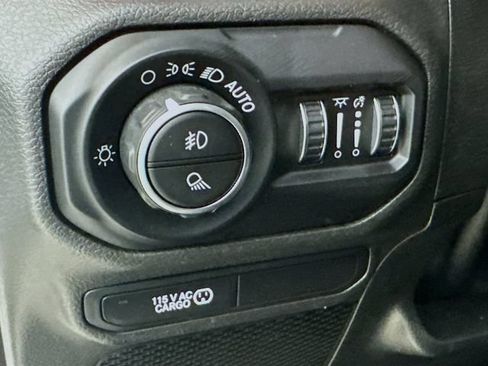 Used 2020 Jeep Gladiator Rubicon w/ Dual Top Group AWD/4WD image 10