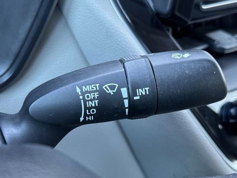 Used 2022 Toyota Corolla LE w/ Carpet Mat Package (TMS) FWD image 38