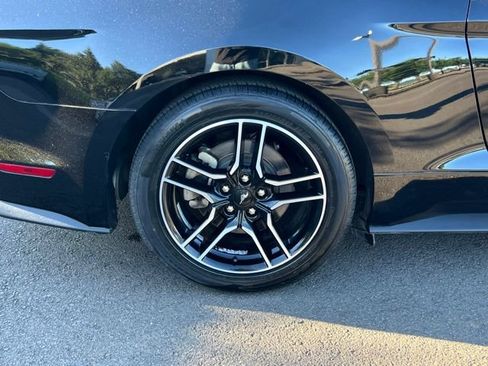 Used 2022 Ford Mustang Premium RWD image 9