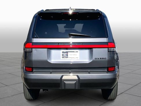 Used 2024 Lexus GX 550 image 4