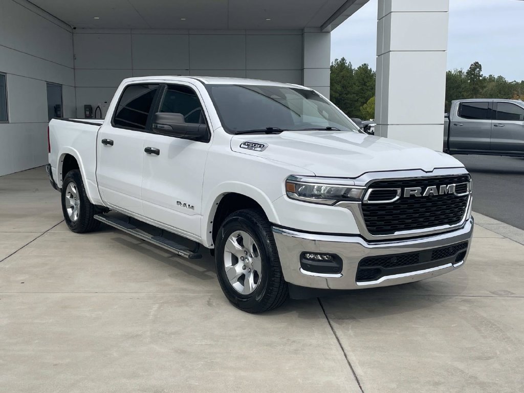 Used 2025 RAM 1500 Big Horn AWD/4WD image 6