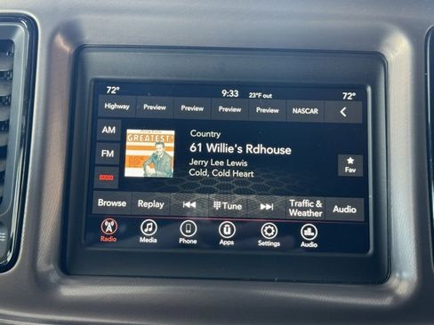 Used 2023 Dodge Challenger SXT image 15