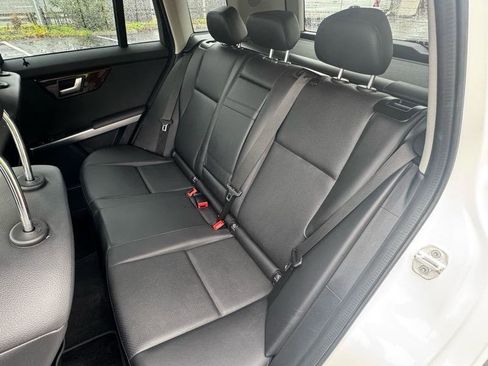 Used 2015 Mercedes-Benz GLK 350 4MATIC image 9