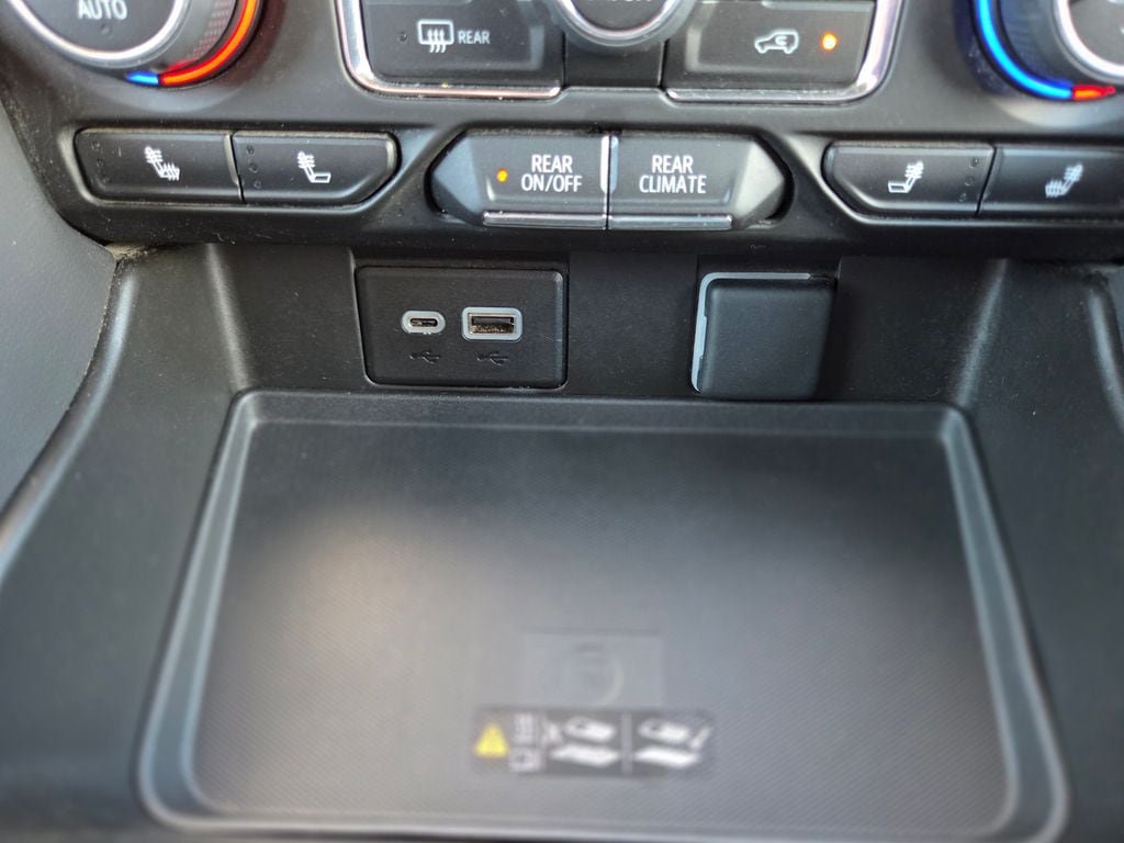Used 2023 Chevrolet Suburban RST RWD image 27