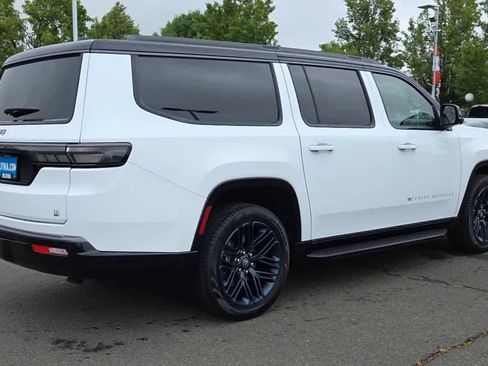 New 2026 Jeep Grand Wagoneer L 4WD image 8