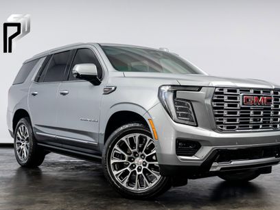 Used 2025 GMC Yukon Denali w/ Sun & Power Step Package