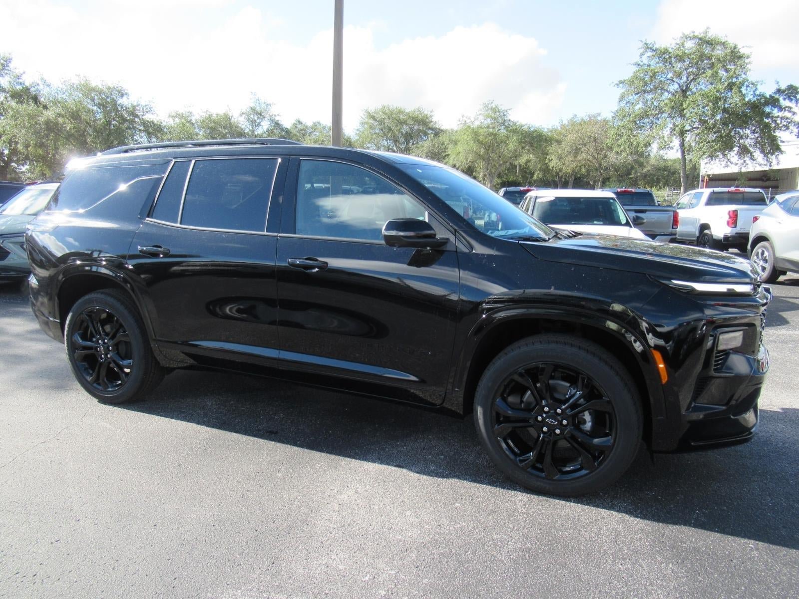 New 2027 Chevrolet Traverse RS FWD image 4