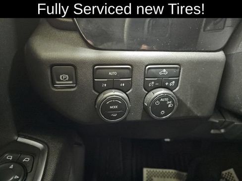 Used 2023 Chevrolet Silverado 1500 LT AWD/4WD image 11