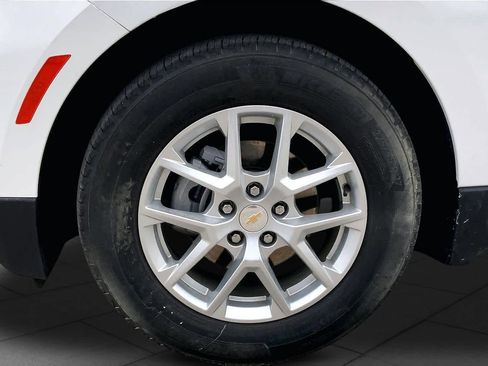 Used 2023 Chevrolet Equinox LT FWD image 11