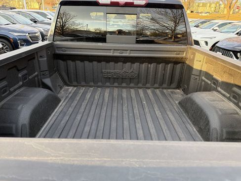 Certified 2022 Chevrolet Silverado 1500 High Country w/ High Country Premium Package image 33