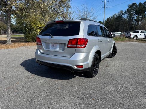 Used 2013 Dodge Journey SXT w/ Flexible Seating Group image 37