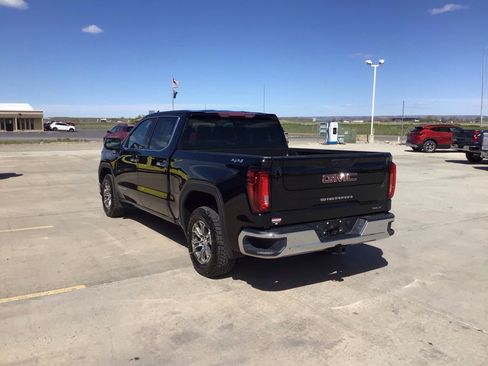 Used 2025 GMC Sierra 1500 SLT AWD/4WD image 3