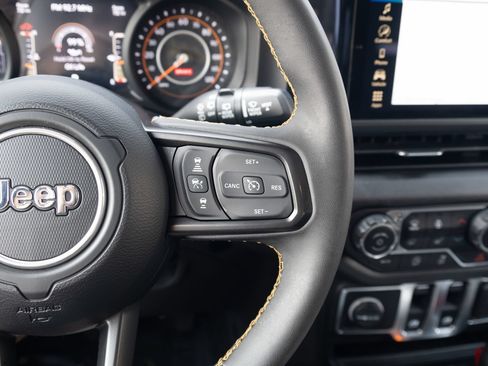 Used 2024 Jeep Wrangler Sport AWD/4WD image 6