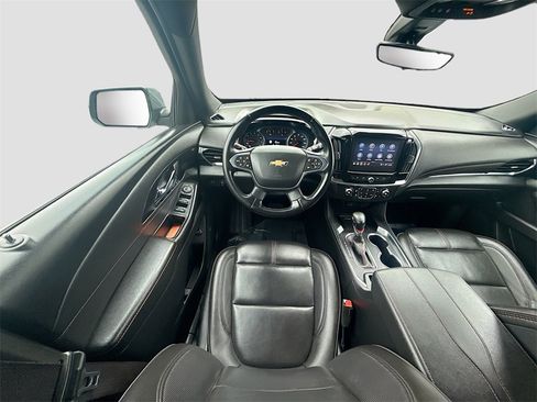 Used 2023 Chevrolet Traverse RS image 23