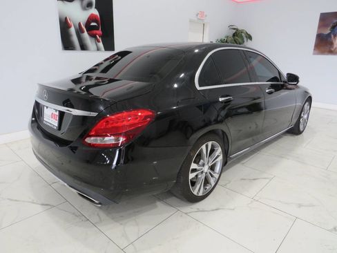 Used 2015 Mercedes-Benz C 300 Sedan image 3