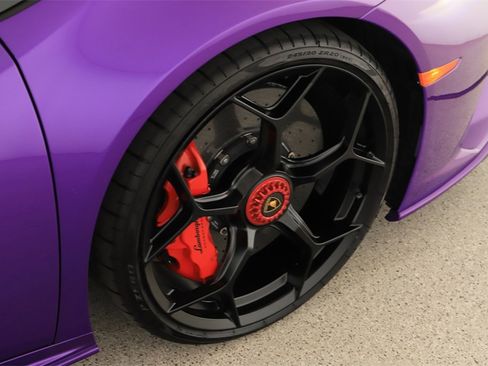 Used 2024 Lamborghini Huracan EVO image 28