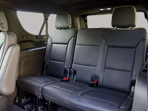 Used 2022 GMC Yukon XL SLT w/ SLT Premium Package AWD/4WD image 29