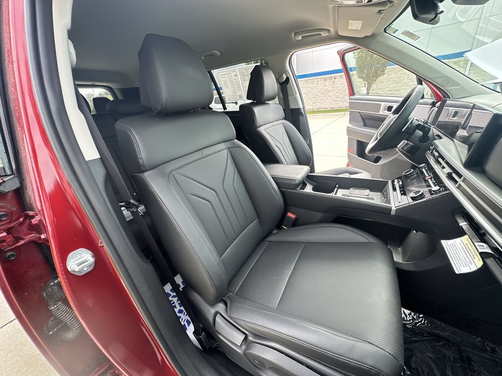 Used 2025 Hyundai Santa Fe SEL AWD/4WD image 27