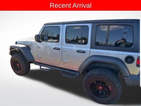 Used 2019 Jeep Wrangler Unlimited Sport S image 6
