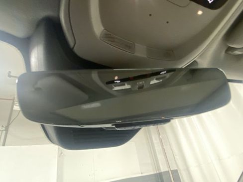 Used 2025 Volvo XC40 B5 Plus w/ Protection Package Premier image 27