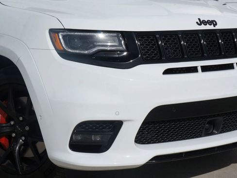 Used 2020 Jeep Grand Cherokee SRT image 17