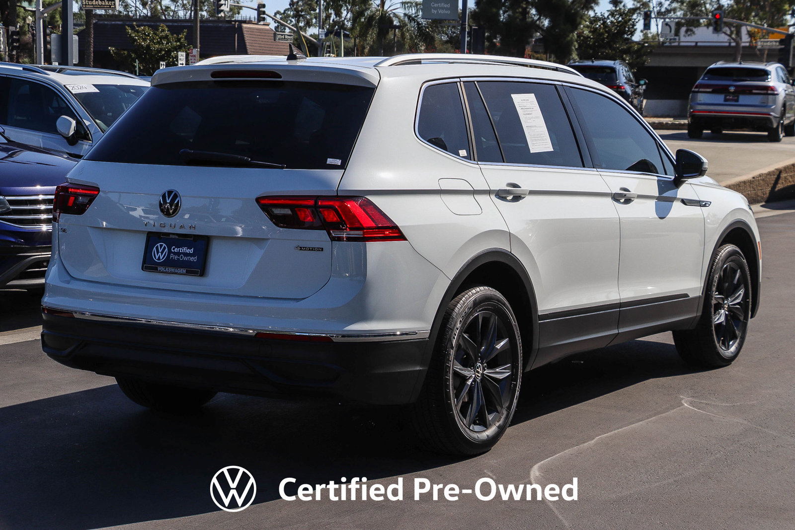 Used 2024 Volkswagen Tiguan SE AWD/4WD image 7