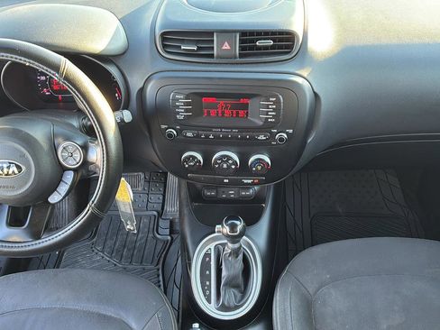 Used 2016 Kia Soul image 32