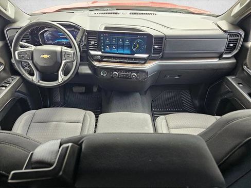 Used 2023 Chevrolet Silverado 1500 LT AWD/4WD image 16