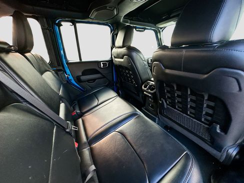 Used 2022 Jeep Wrangler Unlimited Rubicon 4xe image 29