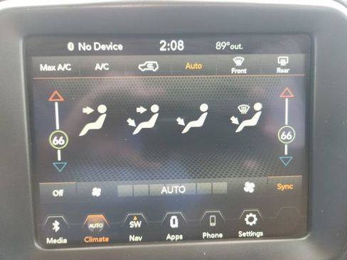 Used 2023 Jeep Renegade Altitude w/ Sun/Sound Group AWD/4WD image 35